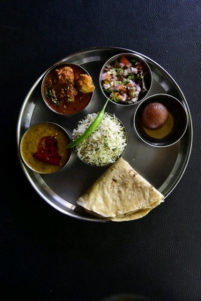 Chicken thali